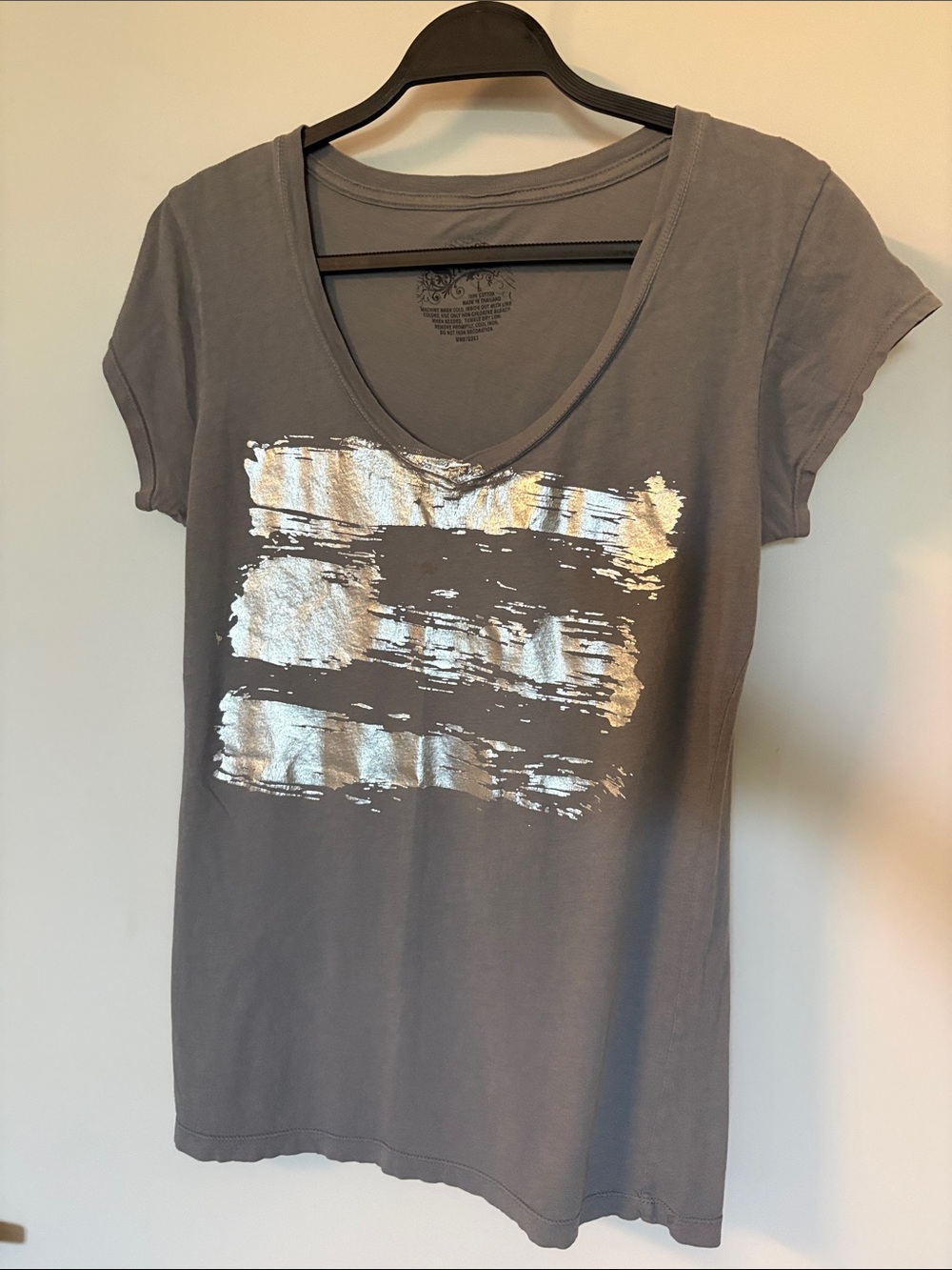 Stranded Gray V-Neck Tee with Silver Brushstroke Graphic